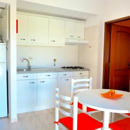 Twin Sleeps 8 *